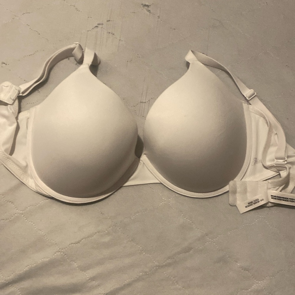 Victoria’s Secret wear everywhere push up 38DD